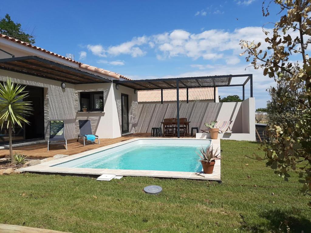 Villa Inviting villa in Sainte Valiere with private pool  11120 Sainte-Valière