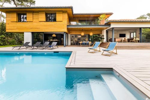 VILLA IZARRA  KEYWEEK 5 chambres piscine chauffée et jardin Anglet Anglet france