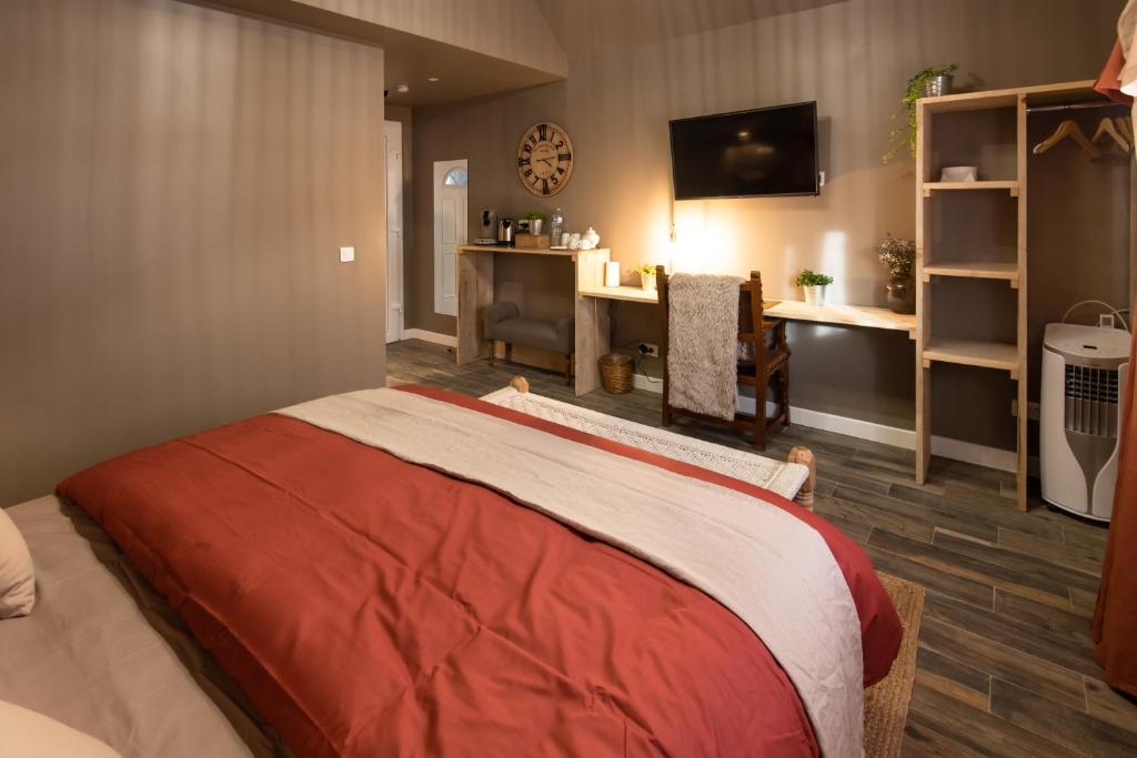 J&J Room - Hébergement d'exception prés de Provins! 2 route de Provins 4 Rue des Écoles, 77650 Le Bas Courton