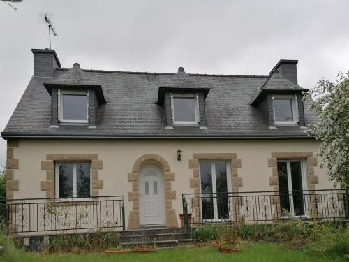 Villa Jolie maison PLELAUFF 68 Rue Grande Rue 22570 Plélauff Bretagne