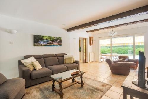 jolie villa 3 chambres avec piscine
