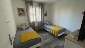 Jolie villa à UZES, climatisée avec piscine