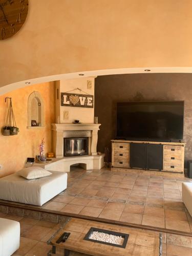 Jolie Villa avec piscine et pool house