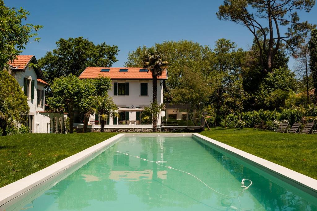 JOY Architect's villa with heated swimming pool and garden in Biarritz 6 avenue de Chassin, 64200 Biarritz