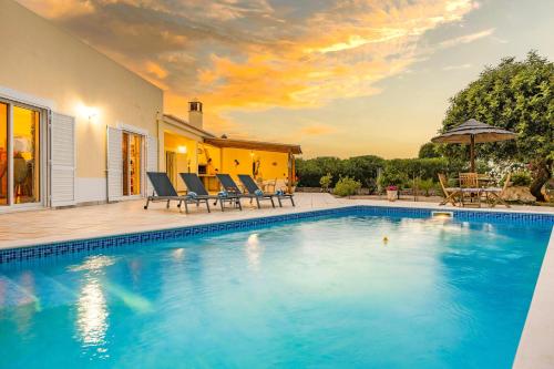 Villa Villa Karibou with Fruit Garden and Private Pool EM524 10 Benafim