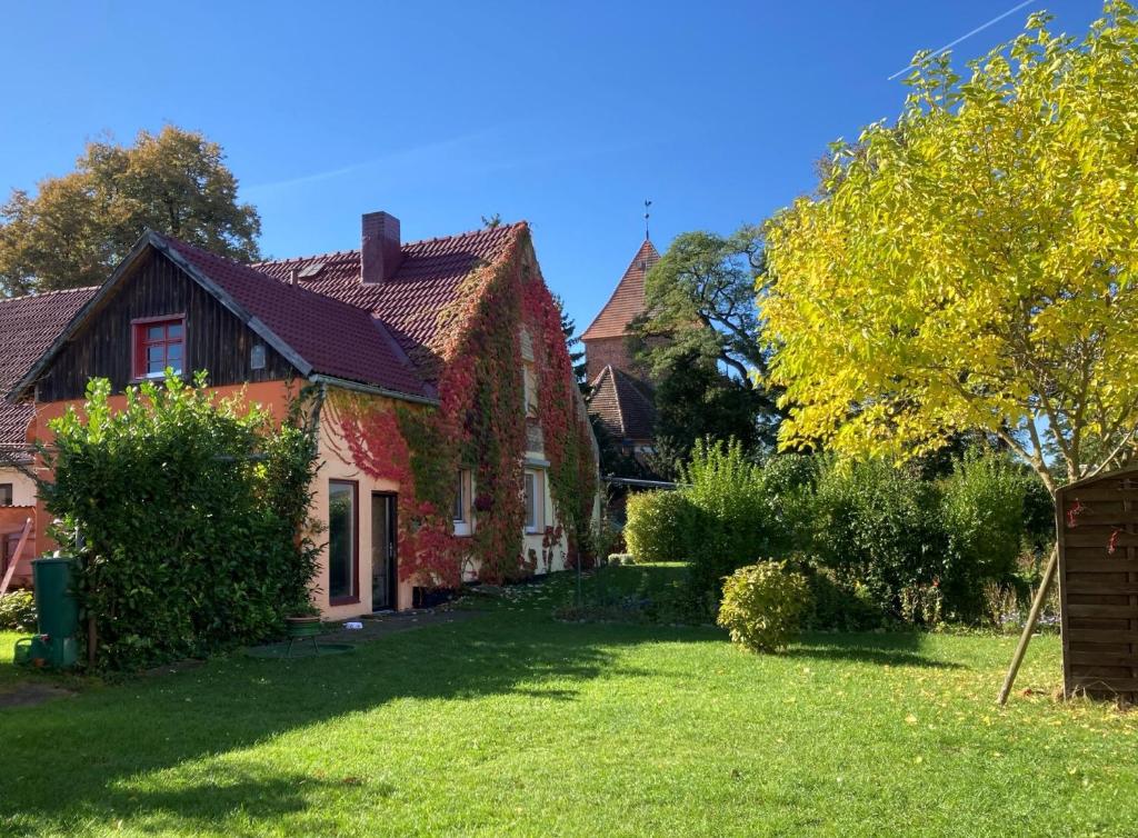 Maison de vacances Villa Kunterbunt: Urgemütlich und fast perfekt 36 Friedenstraße, 17194 Hohen Wangelin