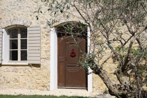 L'élégante Bastide en pierre avec vue sur le vieux village de Mougins