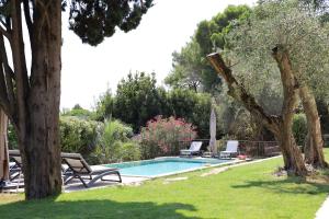 L'élégante Bastide en pierre avec vue sur le vieux village de Mougins