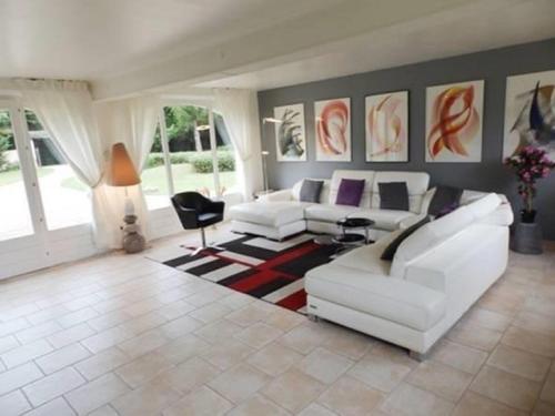 l'étincelle 14 pers, piscine privée chauffée, jacuzzi, sauna, calme
