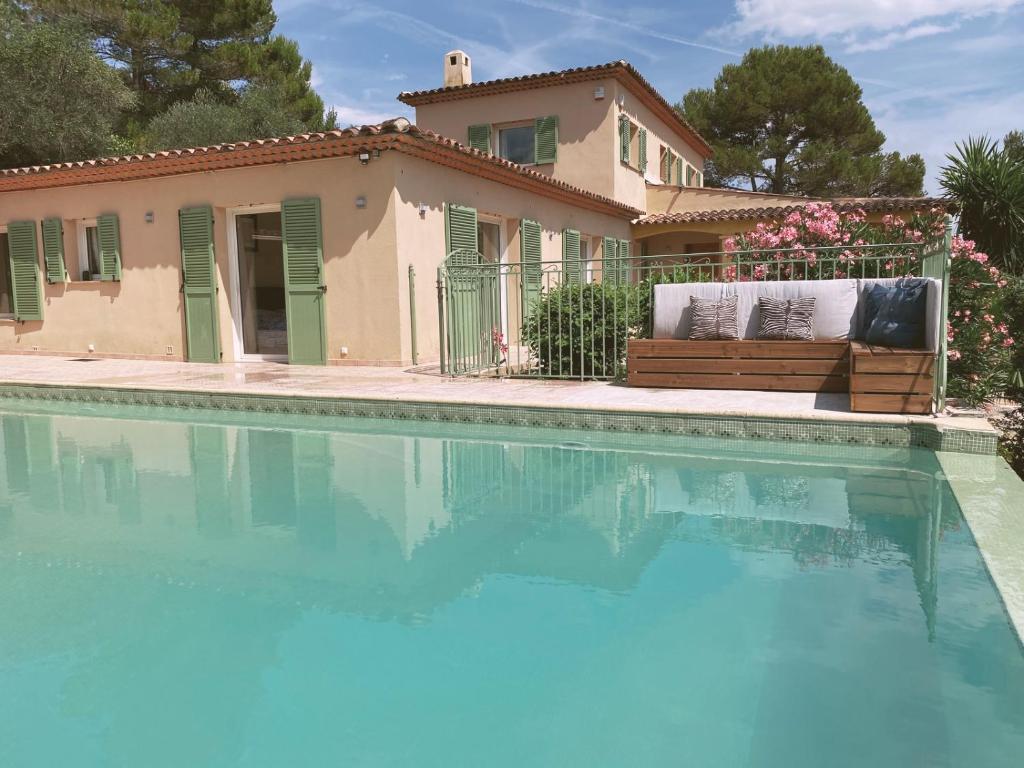 Villa Villa L'Olivade 270 Chemin des Jasmins, 06740 Châteauneuf