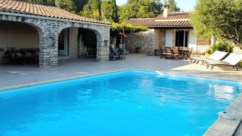 Villa L'Opaline 10 pers Piscine privée Chauffée Animaux admis Wifi Salavas france