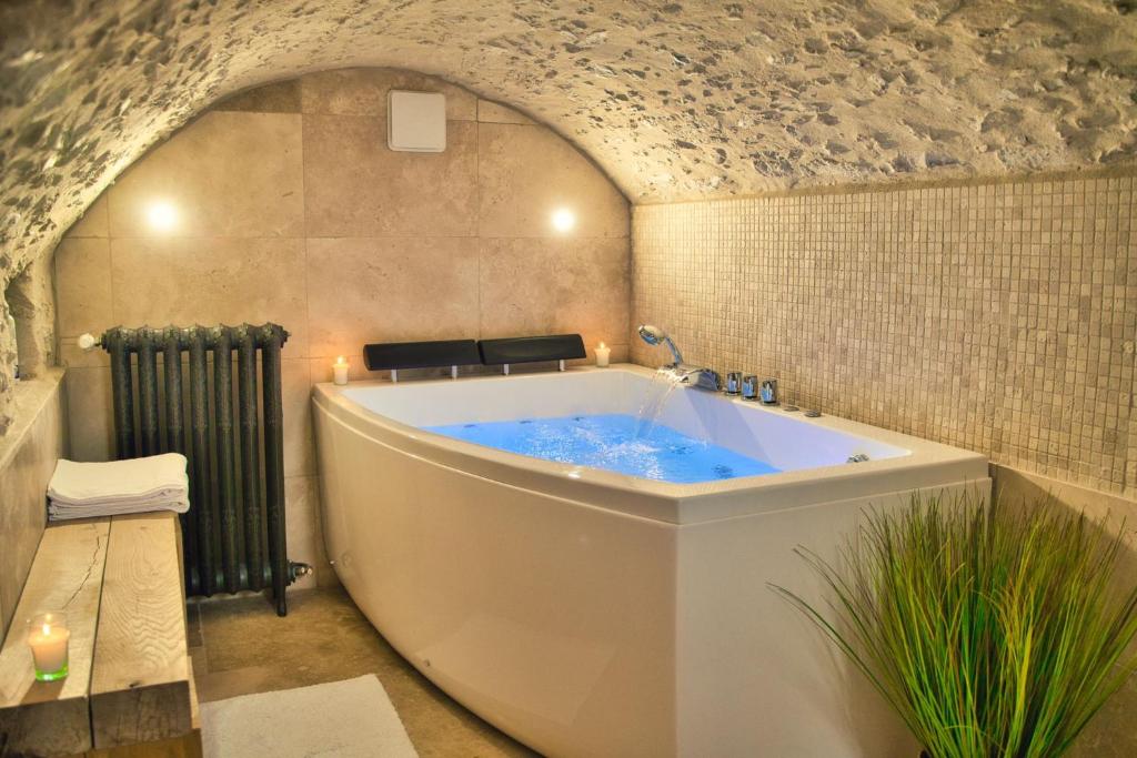 L’Oxalis villa, Sauna et Jaccuzi privatif 28 Chemin de la Haye de Rochefort, 78830 Bullion