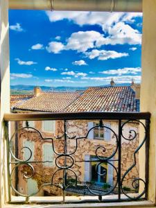 Villa la bonbonniere - Townhouse Saint-Saturnin-lès-Apt 12 Place de la Mairie 84490 Saint-Saturnin-lès-Apt Provence-Alpes-Côte d\'Azur