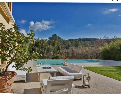 La Dolce Villa near St Paul de Vence