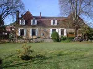 Villa LA GRANGE DES PÈRES - SÉJOURNEZ DANS UNE AUTHENTIQUE CHARTREUSE DU XVIIIème SIECLE 5 Rue de la Grange des Pères 24220 Saint-Cyprien Aquitaine