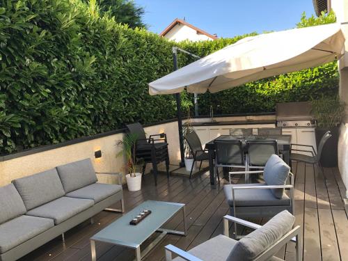 La Grange Emnitan - Maison de ville moderne pour 12p Fêtes interdites