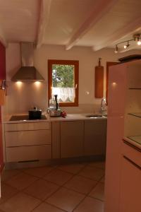 LA MAISON CANTA, Prés du Pic Saint Loup, en pleine guarrigue