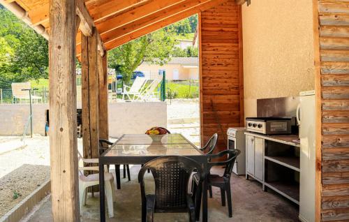 La maison dans les noyers