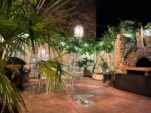 La Maison de Mama C: Charming french village home