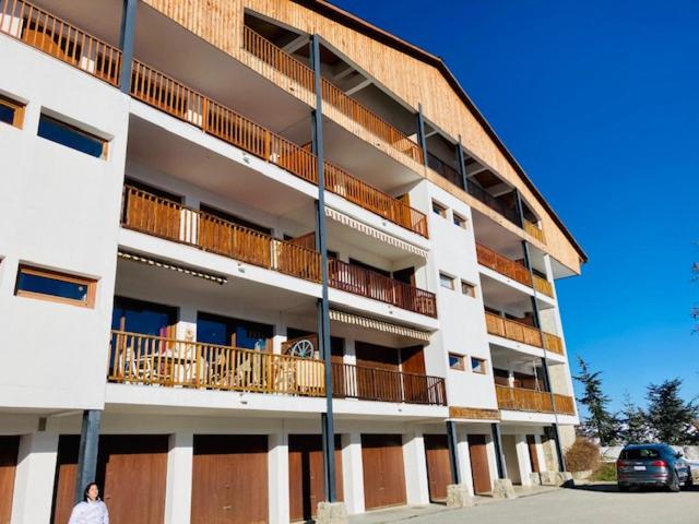 la Salamandre du cerisier 04200 Aubignosc