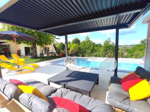 La Villa d'Elsa - 10/12 pers. - Piscine chauffée - 400m du centre ville