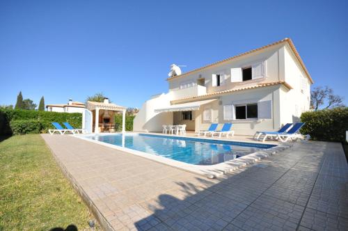 Large 6 bedroom private pool villa in Vilasol Resort