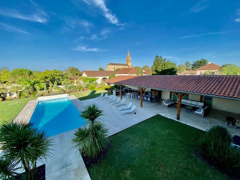 Villa Large House near Marciac & Heated Salt Water Pool 28 Rue des Pyrénées 32160 Plaisance