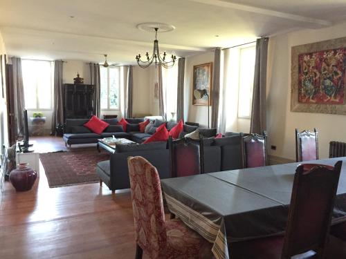Large House near Marciac & Heated Salt Water Pool