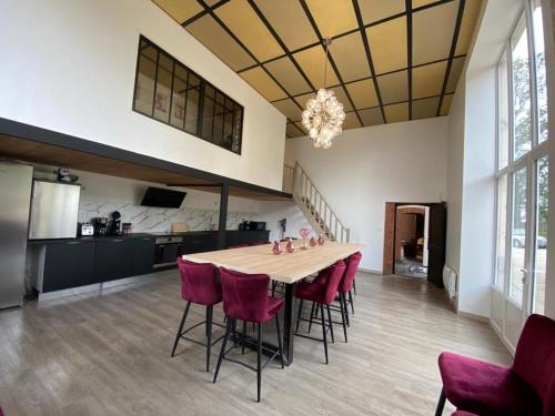 Le Domaine de Lalie, gîte 4étoiles, Piscine, tennis, société la Clef Decamp