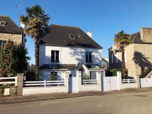 Le Huic maison de marin lambrissée