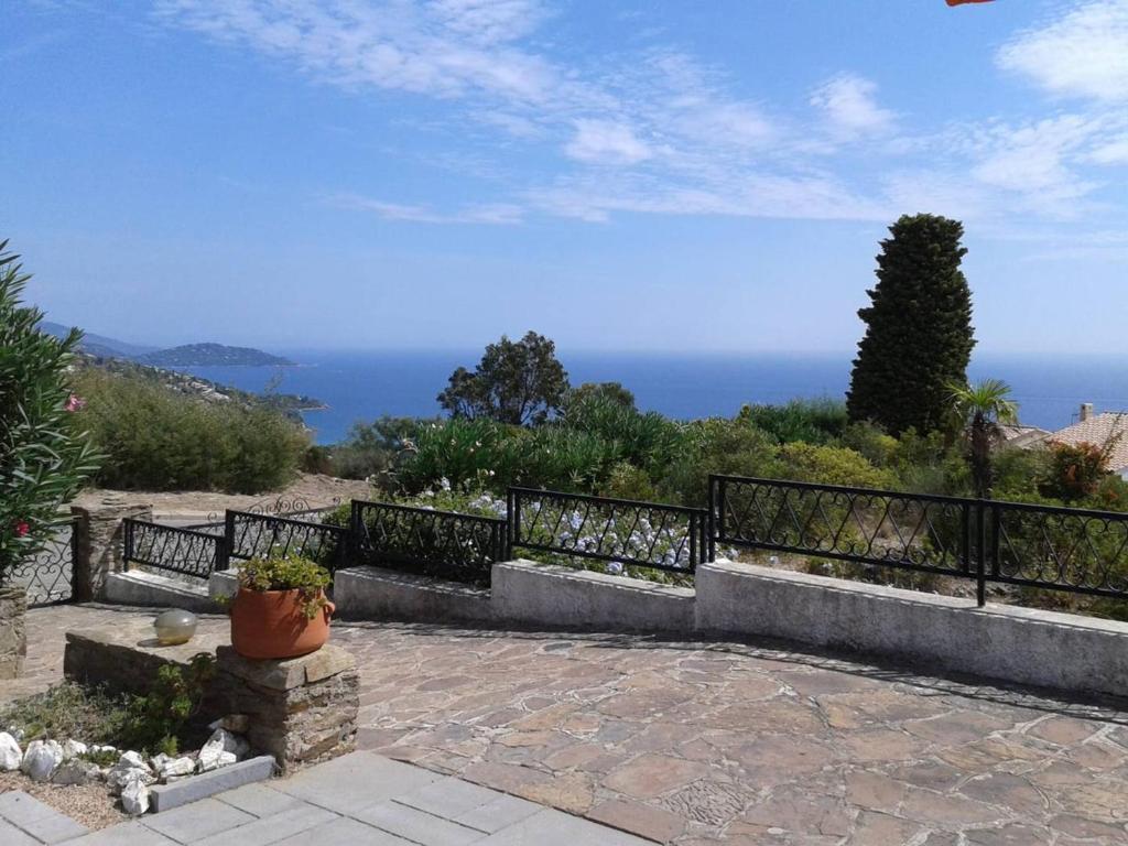 Villa Villa Le Lavandou, 3 pièces, 6 personnes - FR-1-610-44 16 Boulevard des Arbousiers, 83980 Le Lavandou