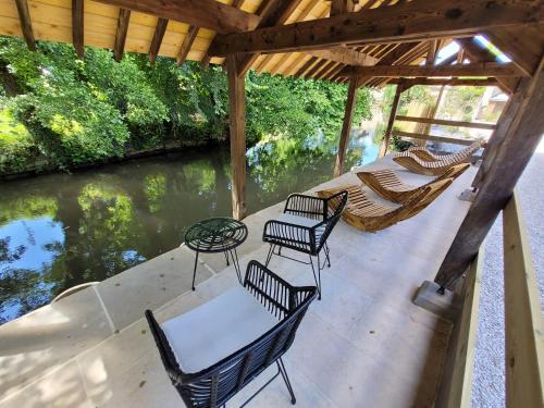 LE LAVOIR Classé 5***** BAYEUX Centre 9 Personnes