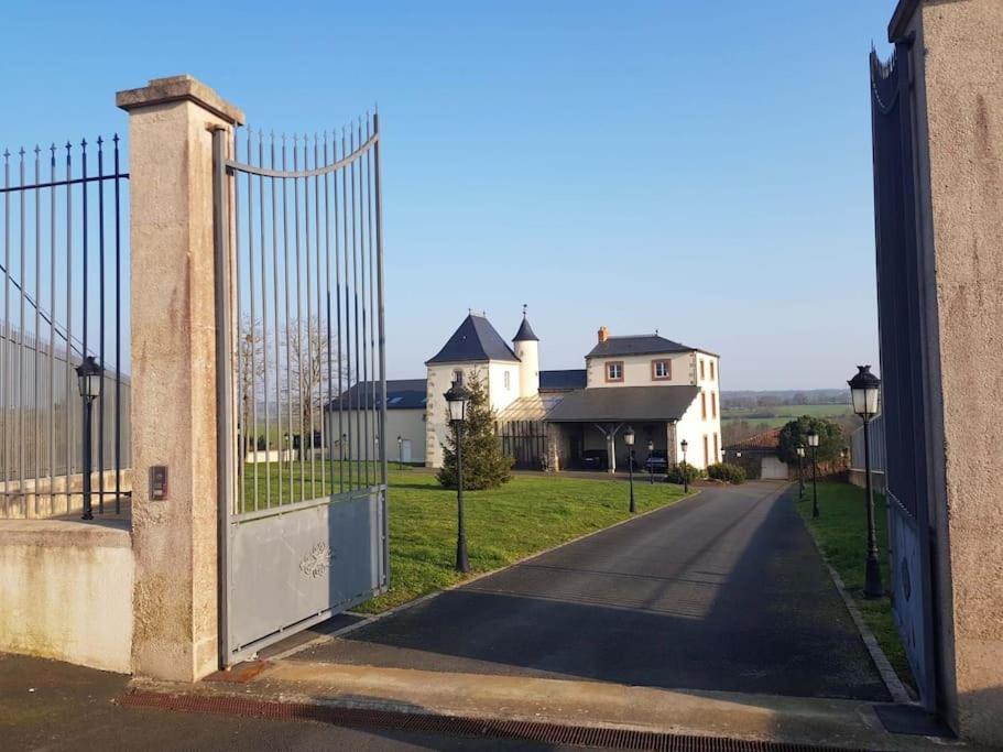 Villa Le Logis Cholet 49300 lieu exceptionnel en famille ou amis Le Logis 49280 Mazières-en-Mauges