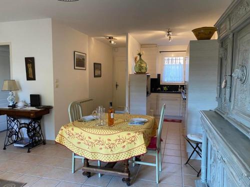 Villa Le Malassagne - Maison pour 2 personnes à L'Isle-sur-la-Sorgue 159 route de saumane 84800 LʼIsle-sur-la-Sorgue Provence-Alpes-Côte d\'Azur