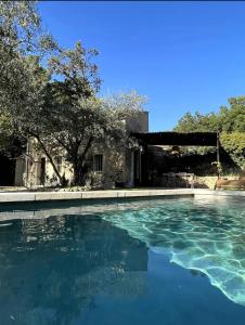 Villa Le Mazet de l'Isle sur la Sorgue 740 Chemin de la Brignane 84800 Saumane-de-Vaucluse Provence-Alpes-Côte d\'Azur