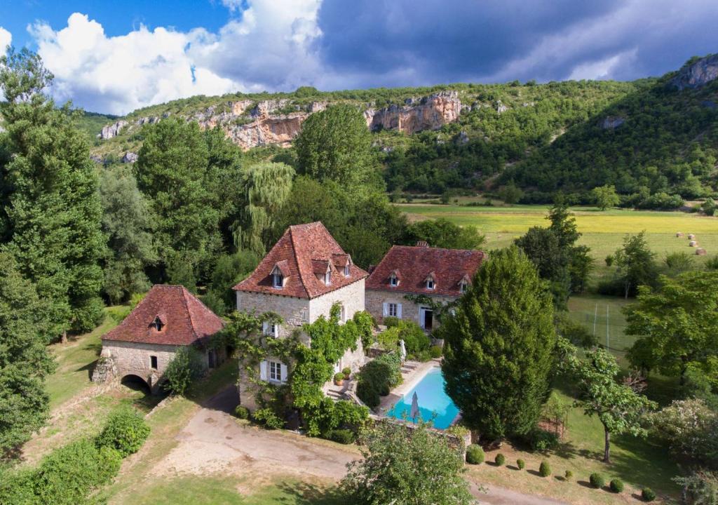 Villa Le Moulin sur Célé - Luxury Villa with Private Pool Au Moulin 46160 Saint-Sulpice