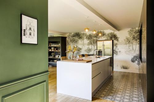« Le Petit Manoir de Lebisey » avec piscine