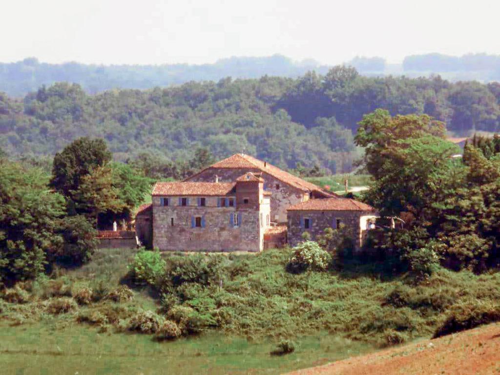 Le Prunier Villa at Le Domaine du Chasselas Cavaillé Haut, 82400 Castelsagrat