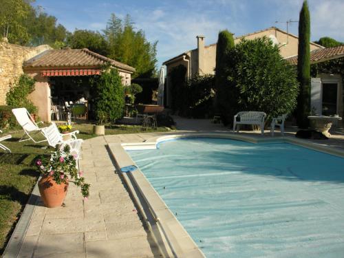 Appartement Villa Les Iris 25 chemin des cantarelles Sernhac