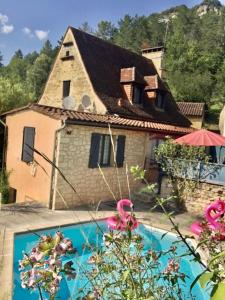 Villa Les Paroules - Luxury Dordogne - Holiday Farmhouses. route de velo  Castelnaud-la-Chapelle 24250 Castelnaud-la-Chapelle Aquitaine