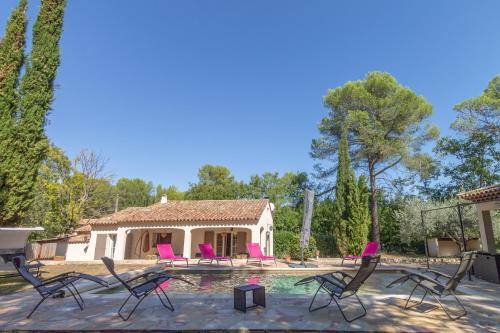 Maison de vacances Villa les Pins Route de Grasse RD 562 832 Callas