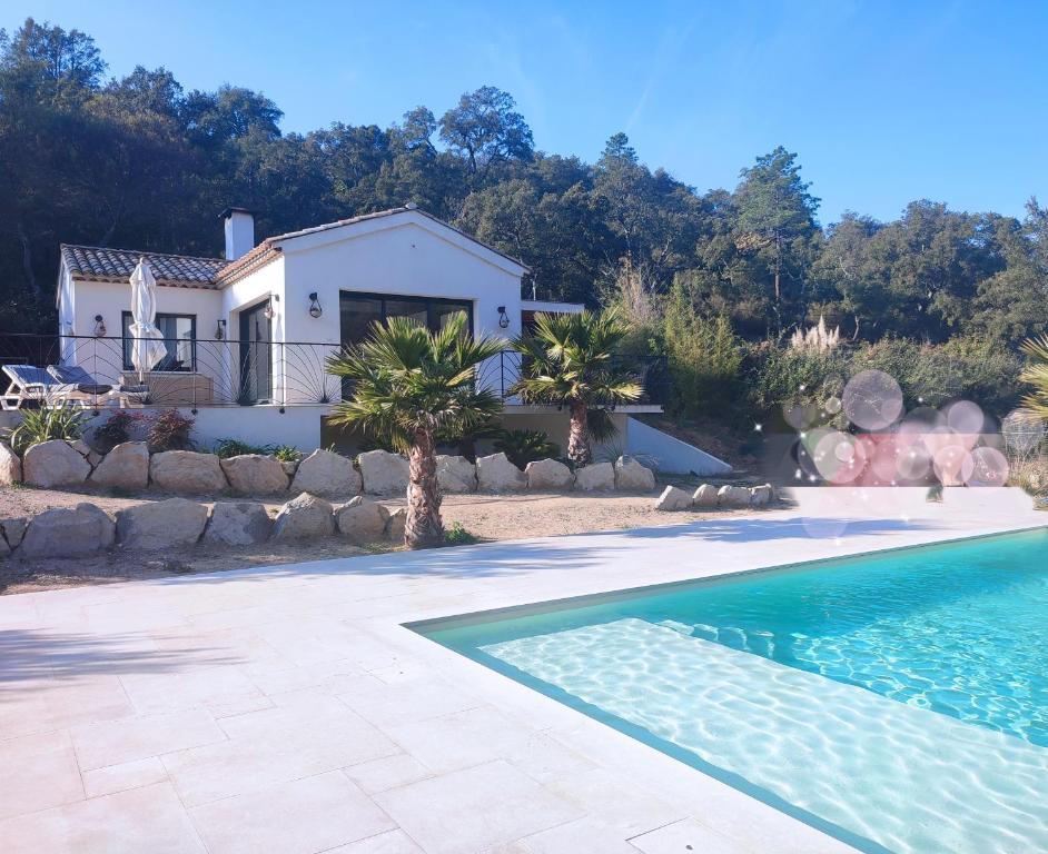 Villa Villa les trois J Chemin des Vernades, 83310 Grimaud