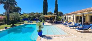 Villa location Villa avec piscine chauffée 210 montée des oliviers 83330 Le Castellet Provence-Alpes-Côte d\'Azur