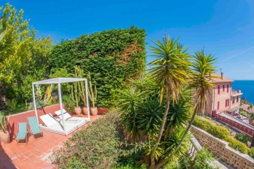 Villa lours Le Trayas france