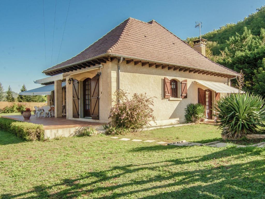 Lovely Villa in Condat sur V z re with Swimming Pool , 24570 Condat-sur-Vézère