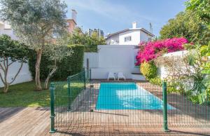 Villa Lovely villa with 3 bedrooms and swimming pool Rua Diogo Cão 2750-159 Cascais -1