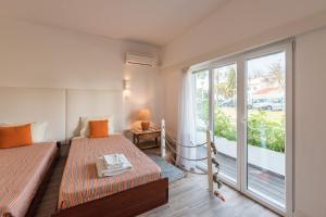 LovelyStay - Green Oasis Villa