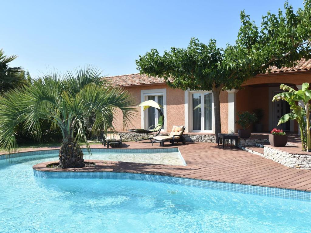 Lush Villa in Pierrerue with Private Pool Centre Nearby , 30230 Rodilhan
