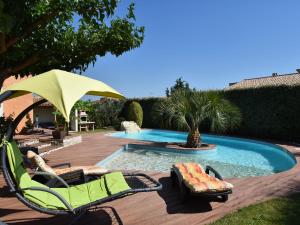 Villa Lush Villa in Pierrerue with Private Pool Centre Nearby  30230 Rodilhan Languedoc-Roussillon