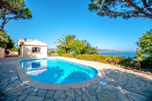 LUXUEUSE VILLA, INCROYABLE VUE MER, PISCINE